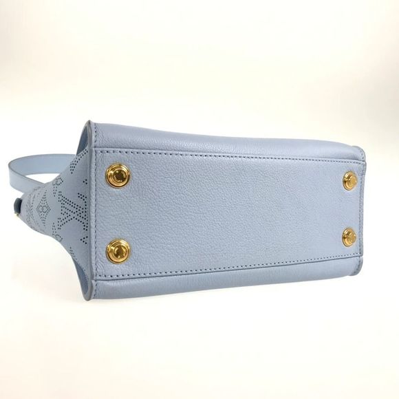 Louis Vuitton On My Side PM Mahina Leather Handbag Blue - Picture 4 of 16